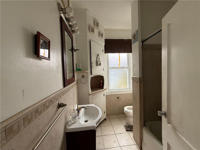 2804 E St, Mckeesport, PA 15133