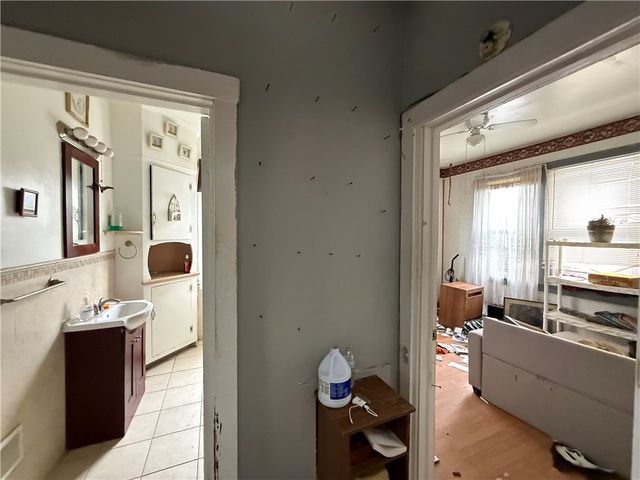 2804 E St, Mckeesport, PA 15133