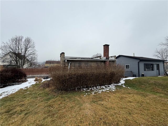 2804 E St, Mckeesport, PA 15133