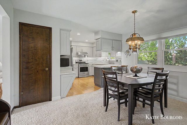 961 Maplerow Avenue Nw, City Of Walker, MI 49534