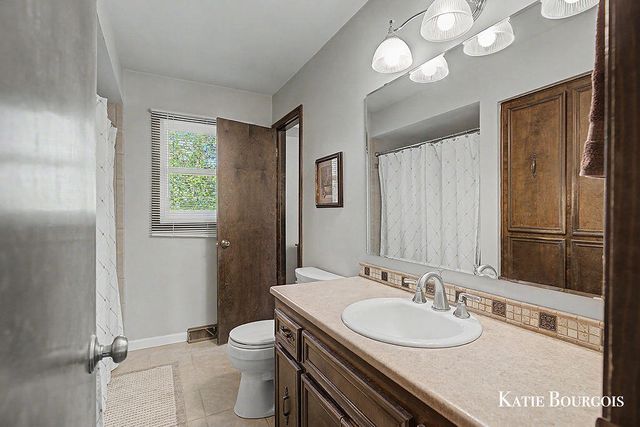 961 Maplerow Avenue Nw, City Of Walker, MI 49534