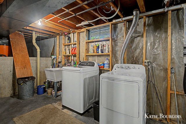 961 Maplerow Avenue Nw, City Of Walker, MI 49534
