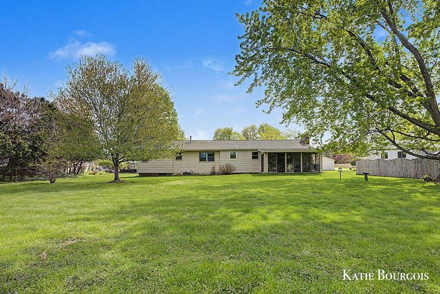 961 Maplerow Avenue Nw, City Of Walker, MI 49534