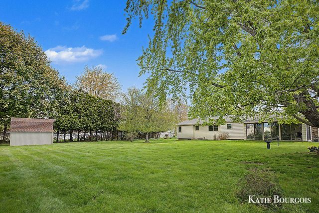 961 Maplerow Avenue Nw, City Of Walker, MI 49534
