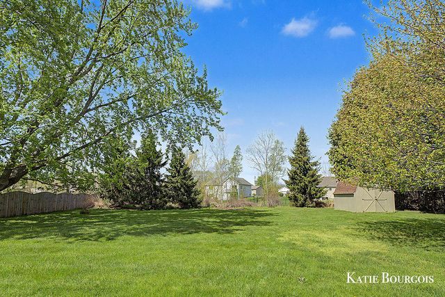 961 Maplerow Avenue Nw, City Of Walker, MI 49534