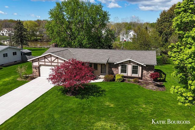 961 Maplerow Avenue Nw, City Of Walker, MI 49534