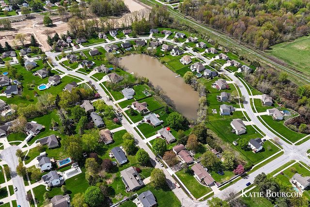 961 Maplerow Avenue Nw, City Of Walker, MI 49534