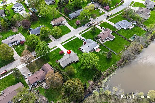 961 Maplerow Avenue Nw, City Of Walker, MI 49534
