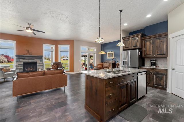 2996 E Onyx Ct, Nampa, ID 83686