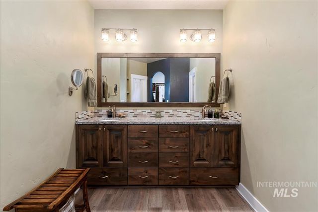 2996 E Onyx Ct, Nampa, ID 83686