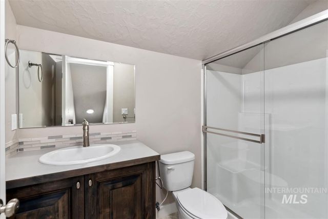 2996 E Onyx Ct, Nampa, ID 83686