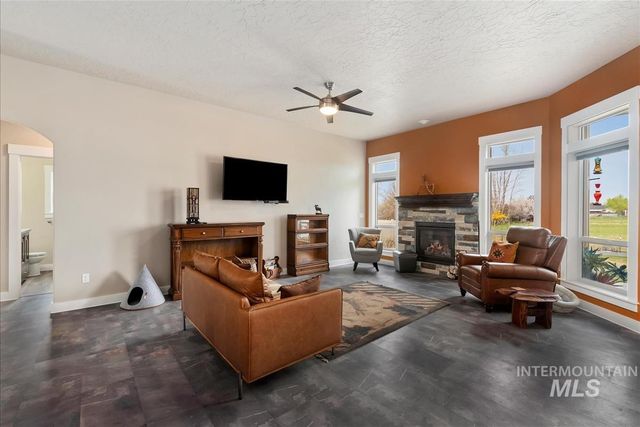 2996 E Onyx Ct, Nampa, ID 83686