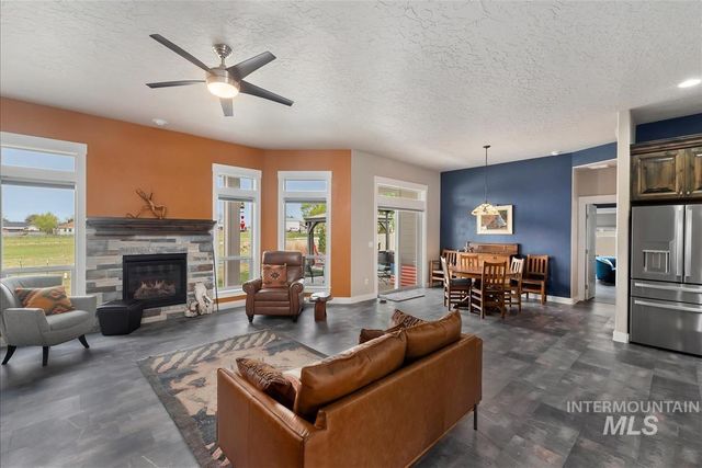 2996 E Onyx Ct, Nampa, ID 83686