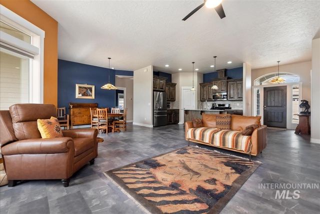 2996 E Onyx Ct, Nampa, ID 83686