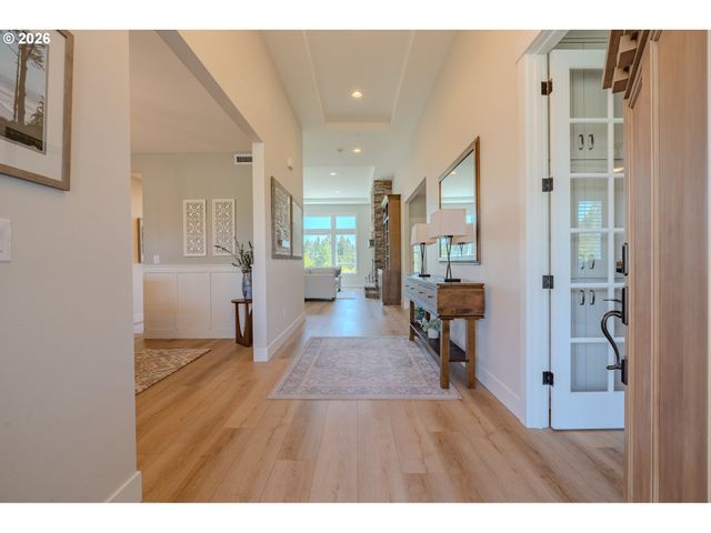 35127 Ne 92ND Ct, La Center, WA 98629