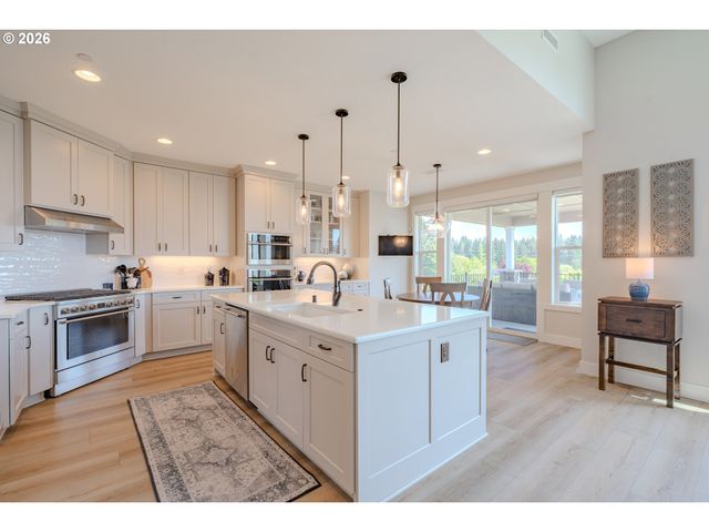 35127 Ne 92ND Ct, La Center, WA 98629