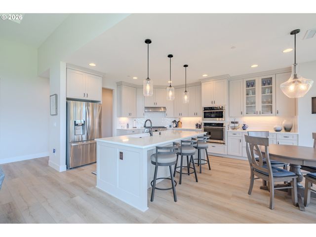 35127 Ne 92ND Ct, La Center, WA 98629