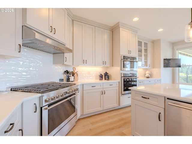 35127 Ne 92ND Ct, La Center, WA 98629