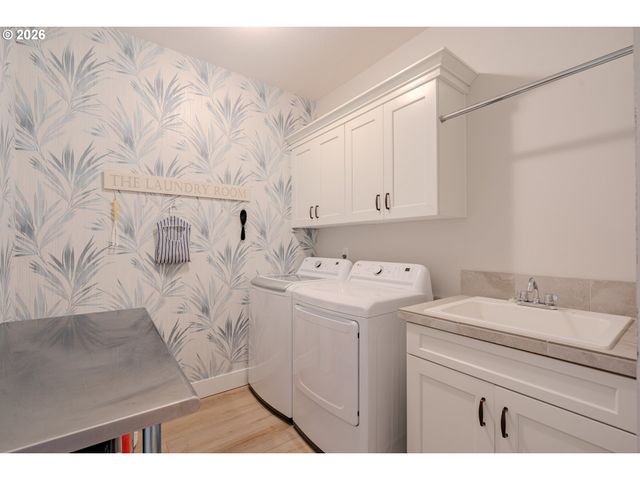 35127 Ne 92ND Ct, La Center, WA 98629