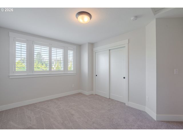 35127 Ne 92ND Ct, La Center, WA 98629