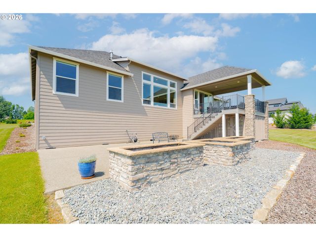 35127 Ne 92ND Ct, La Center, WA 98629