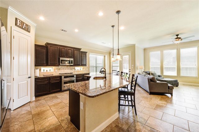 298 Clearwood Drive, League City, TX 77573
