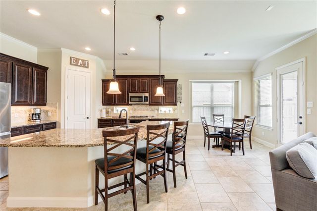 298 Clearwood Drive, League City, TX 77573