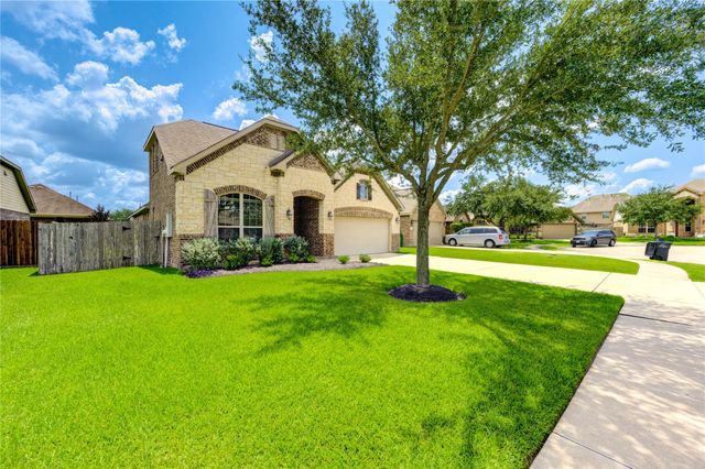 298 Clearwood Drive, League City, TX 77573