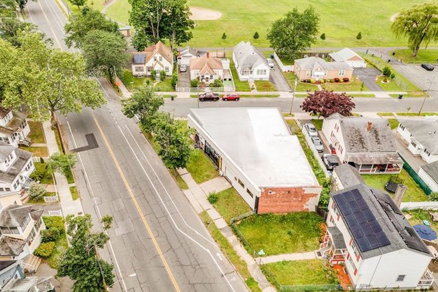 218-226 Saint James Blvd, Springfield, MA 01104