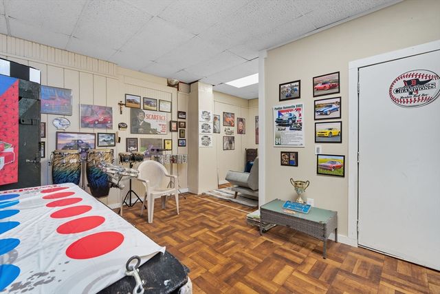 218-226 Saint James Blvd, Springfield, MA 01104