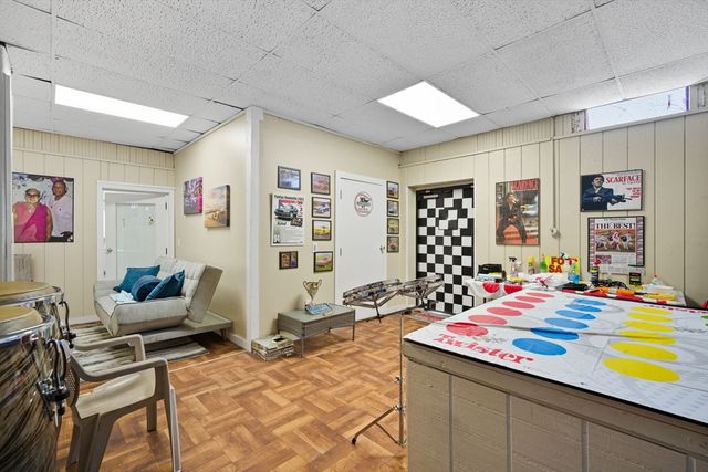 218-226 Saint James Blvd, Springfield, MA 01104