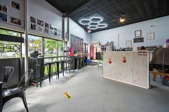 218-226 Saint James Blvd, Springfield, MA 01104