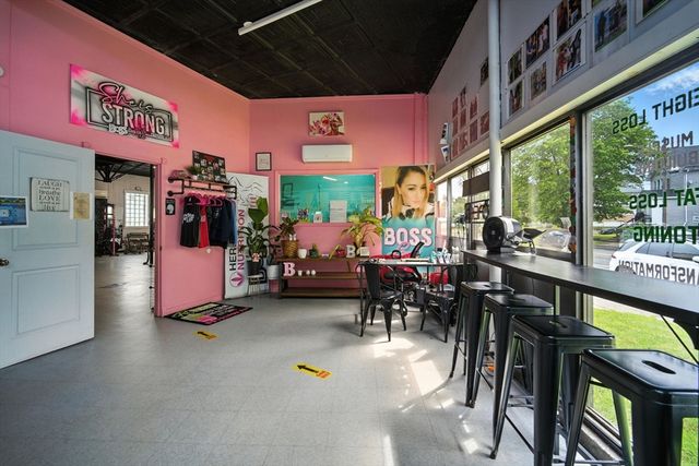 218-226 Saint James Blvd, Springfield, MA 01104