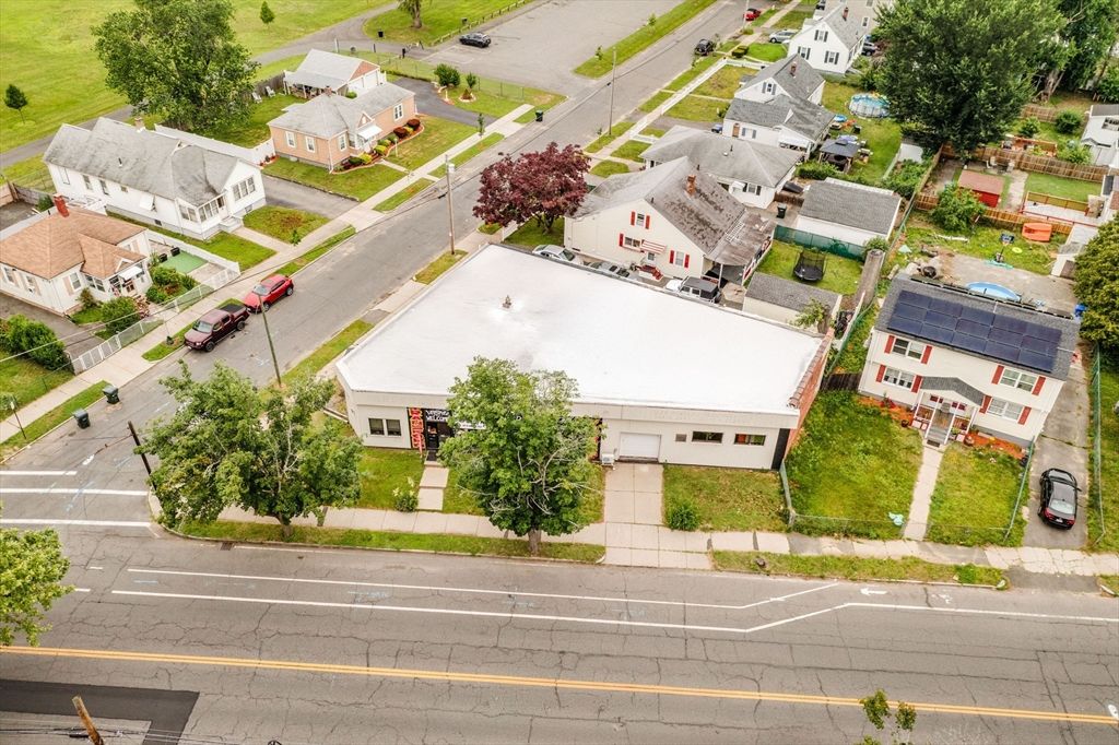 218-226 Saint James Blvd, Springfield, MA 01104