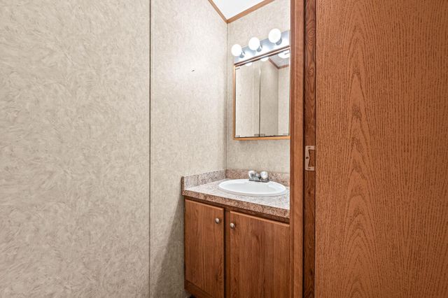 5 N Fuchsia Drive, Rochester, NH 03867