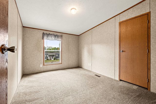 5 N Fuchsia Drive, Rochester, NH 03867