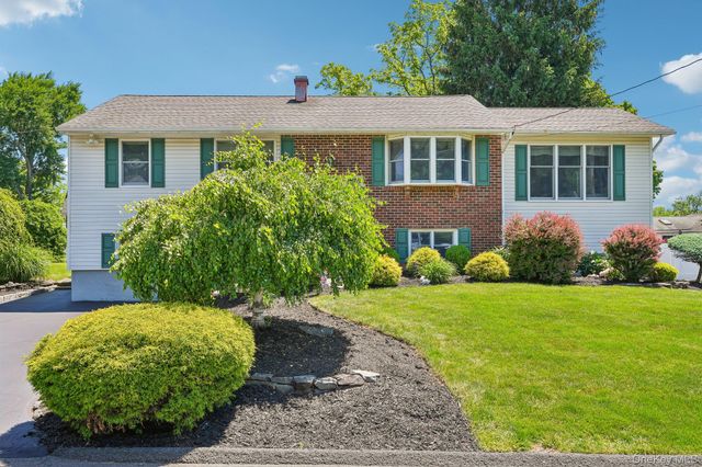 12 Bayview Drive, Stony Point, NY 10980