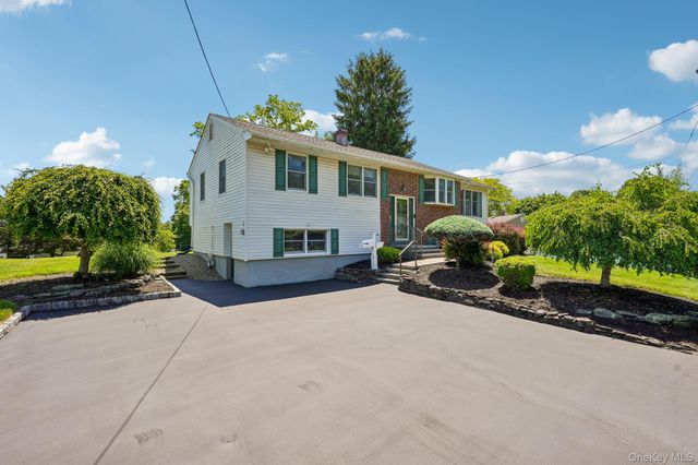 12 Bayview Drive, Stony Point, NY 10980