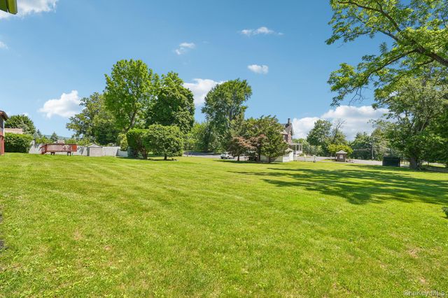 12 Bayview Drive, Stony Point, NY 10980