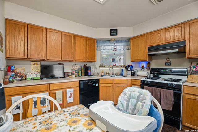 13651 Bridgeview, San Antonio, TX 78247