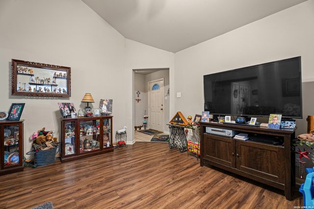 13651 Bridgeview, San Antonio, TX 78247