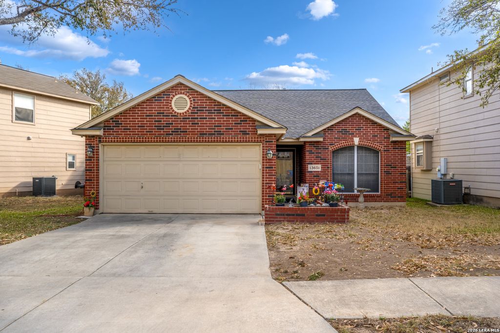 13651 Bridgeview, San Antonio, TX 78247
