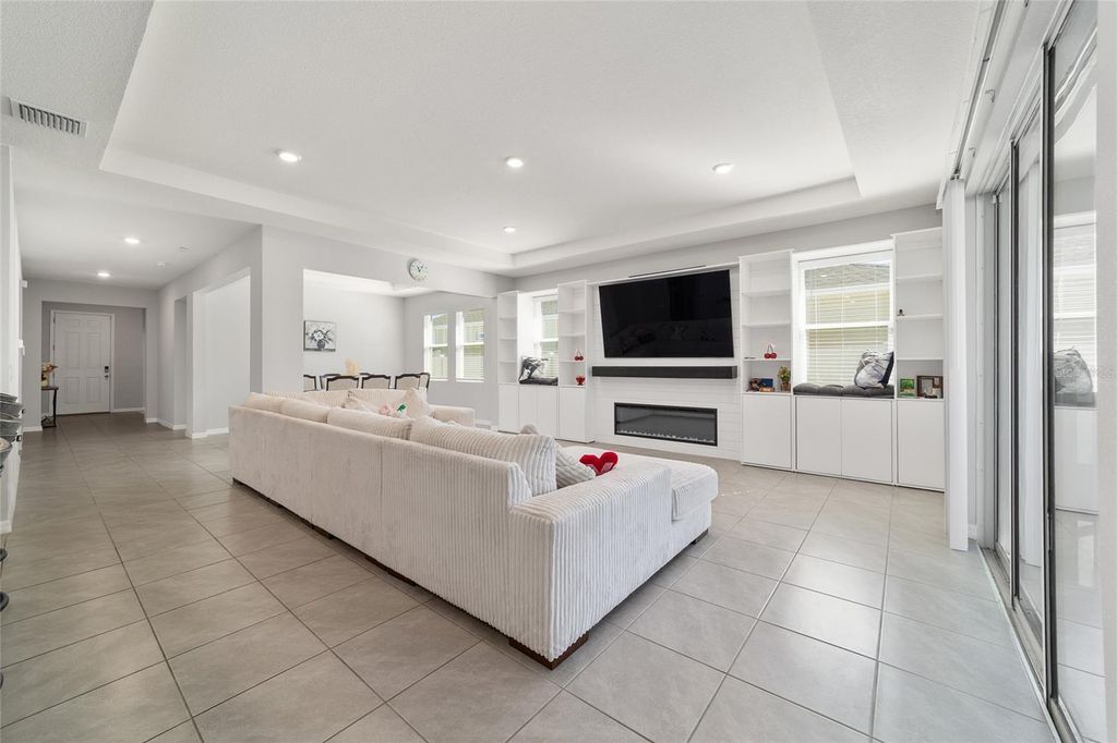 Image 18 of property listing at 5902 SW 80TH PLACE, Ocala, FL 34476