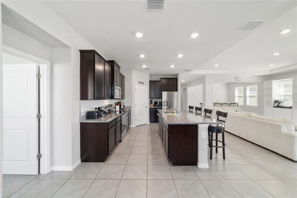 Image 32 of property listing at 5902 SW 80TH PLACE, Ocala, FL 34476