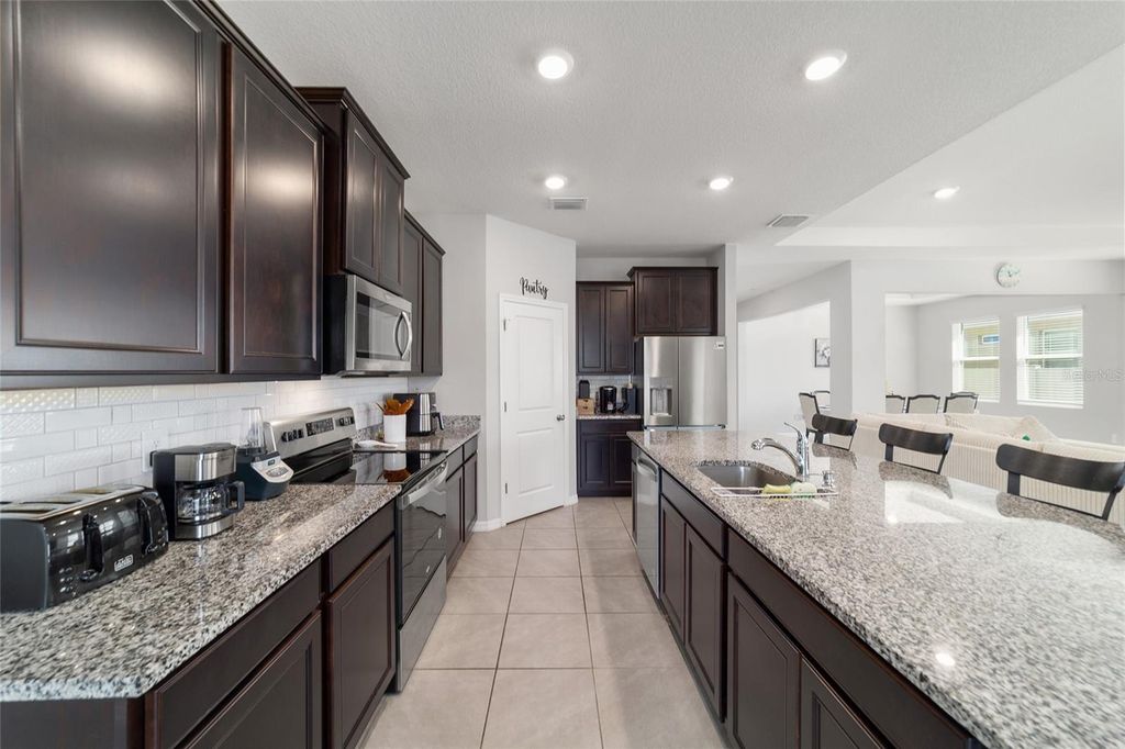 Image 33 of property listing at 5902 SW 80TH PLACE, Ocala, FL 34476