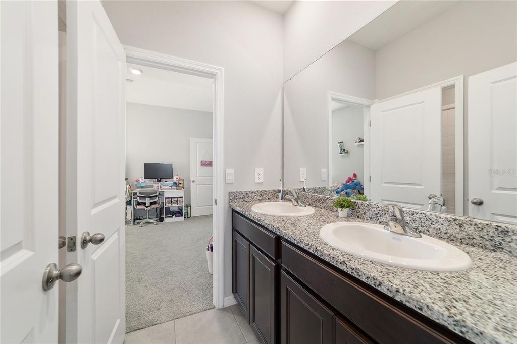 Image 56 of property listing at 5902 SW 80TH PLACE, Ocala, FL 34476