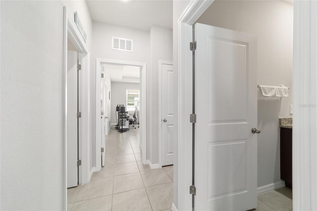 Image 58 of property listing at 5902 SW 80TH PLACE, Ocala, FL 34476