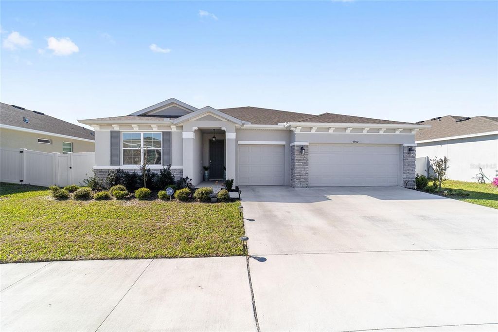 Image 7 of property listing at 5902 SW 80TH PLACE, Ocala, FL 34476