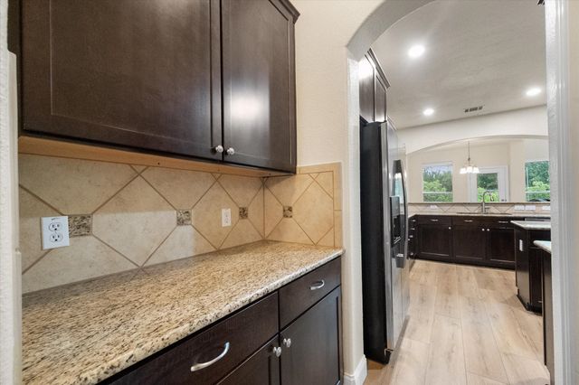 4421 Don Drive, Mansfield, TX 76063