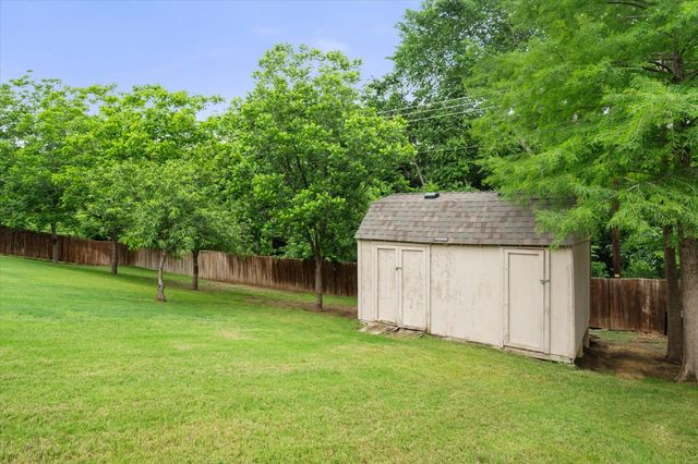 4421 Don Drive, Mansfield, TX 76063